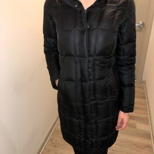 Black North face metropolis long parka